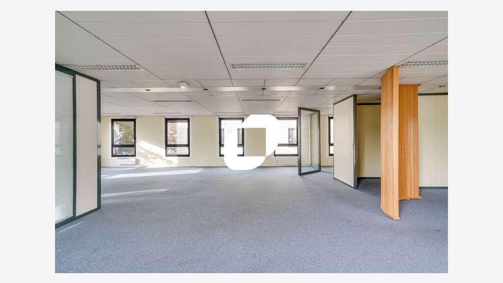 A louer Bureaux 320m² Lognes