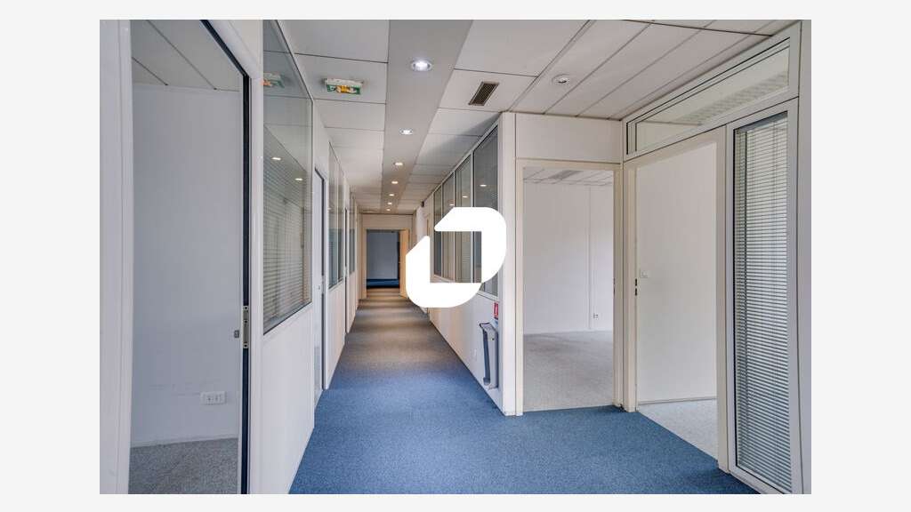 A louer Bureaux 320m² Lognes