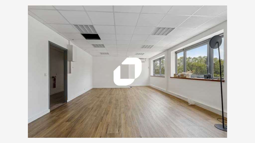 A louer Bureaux 130m² Lognes