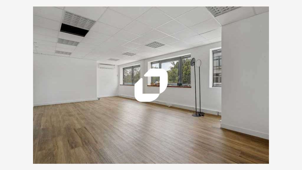 A louer Bureaux 364m² Lognes