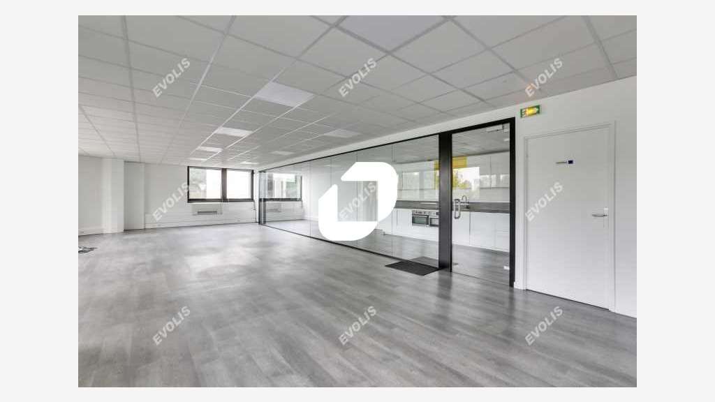 A louer Bureaux 231m² Lognes