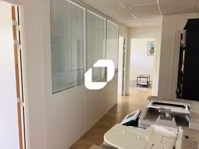 A louer Bureaux 101m² Lognes