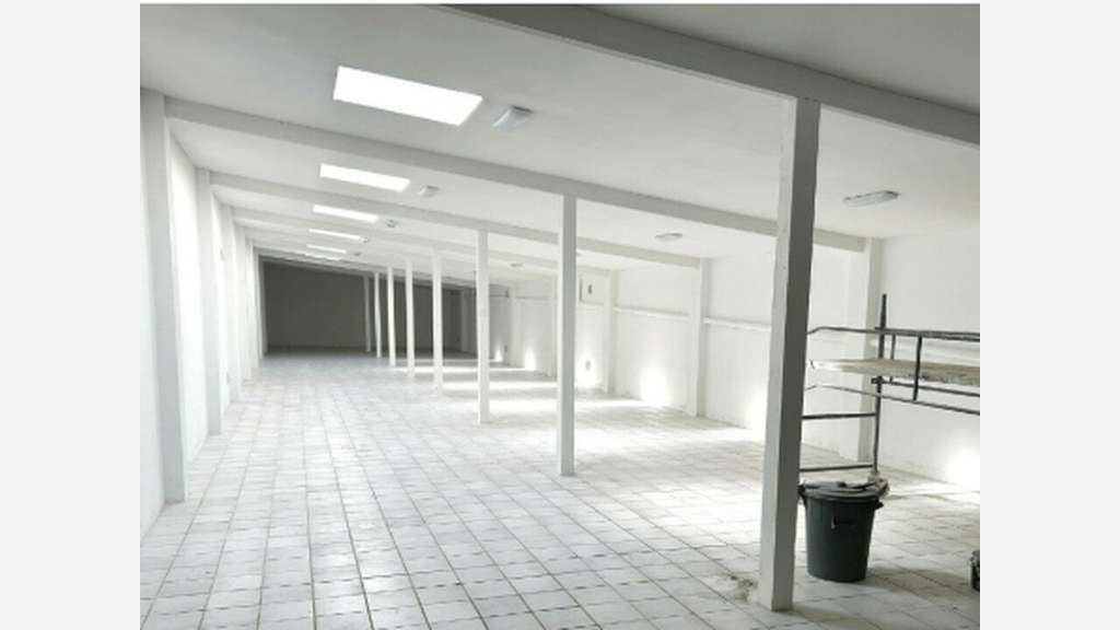 Bureaux 280m² à louer à Longuenesse (62)