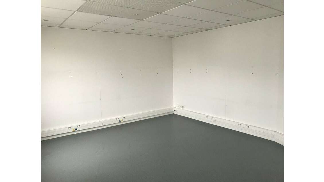 Bureaux 51 m² à louer à Longuenesse (62)