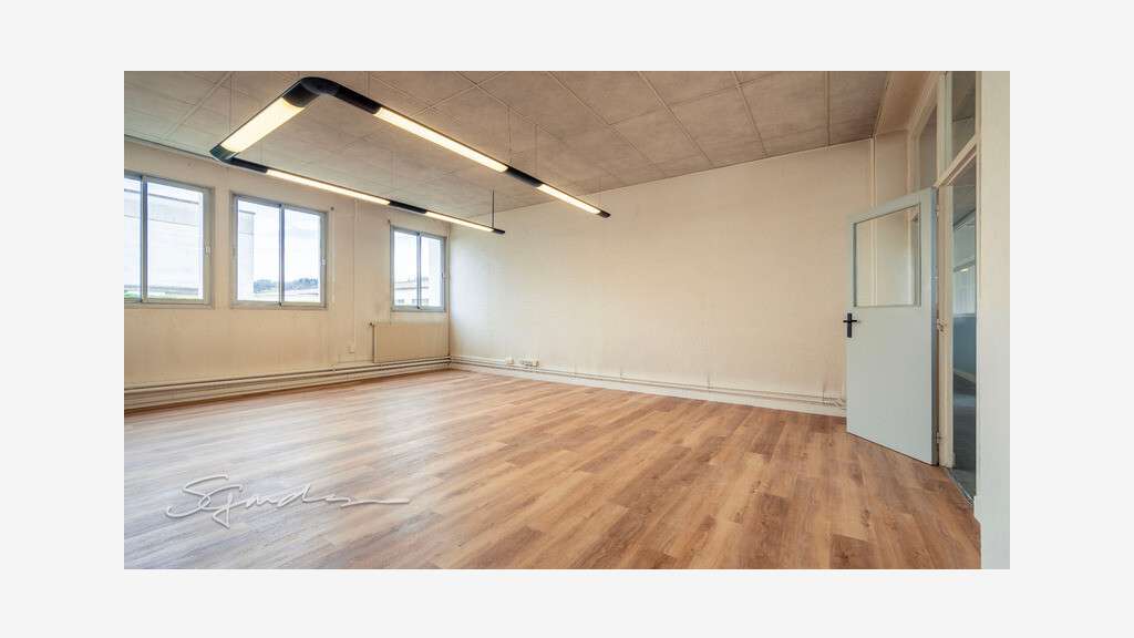 A louer bureau 430m² zone Induspal à Lons