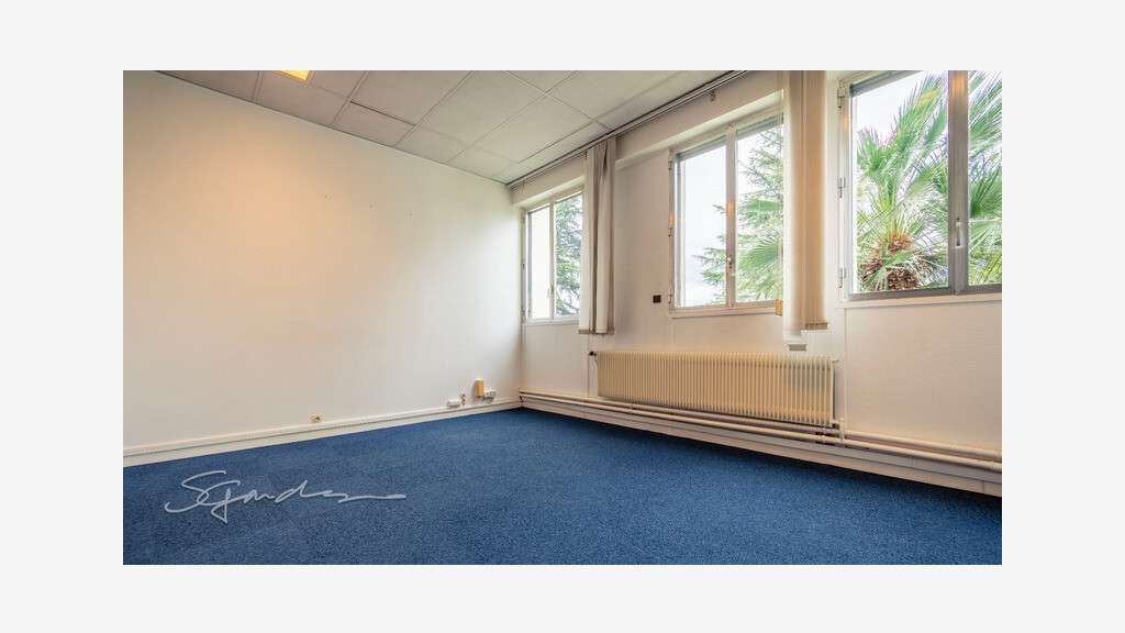 A louer bureau 430m² zone Induspal à Lons