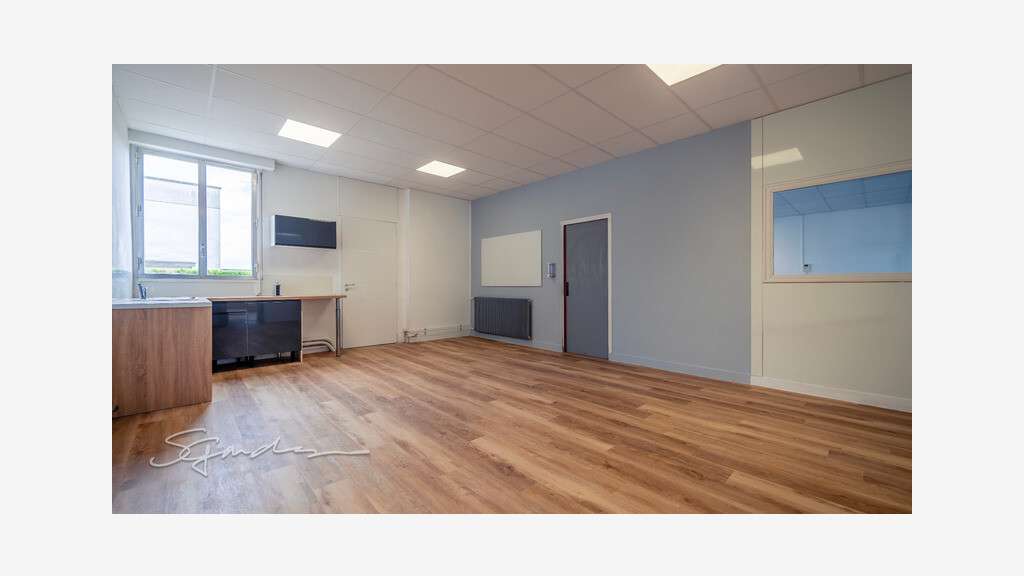 A louer bureau 430m² zone Induspal à Lons