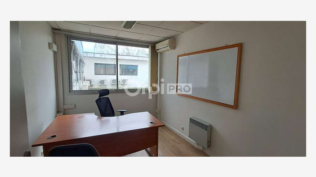 Bureaux 250m² PMR à Louer, ZA Indus Lons