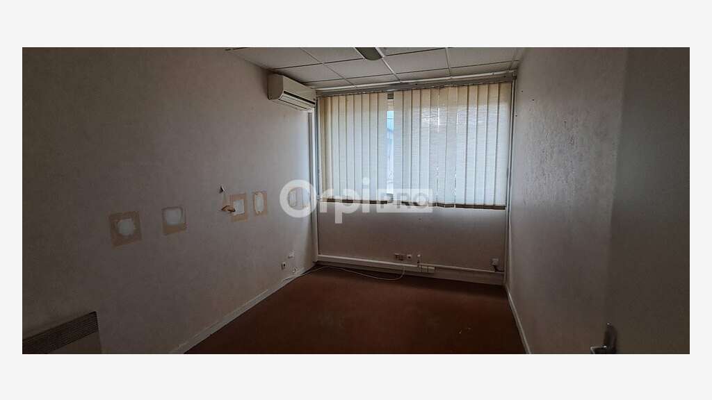 Bureaux 250m² PMR à Louer, ZA Indus Lons