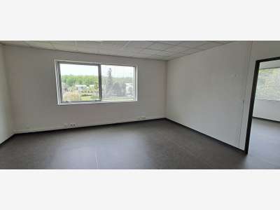 Plateau de bureaux de 81m² à louer à Lons