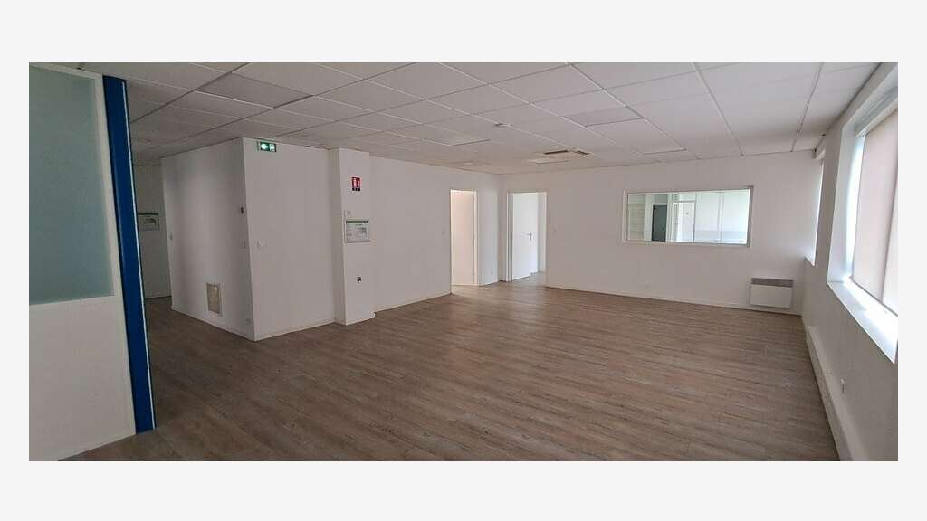 Bureaux à louer sur la rocade à Lons
