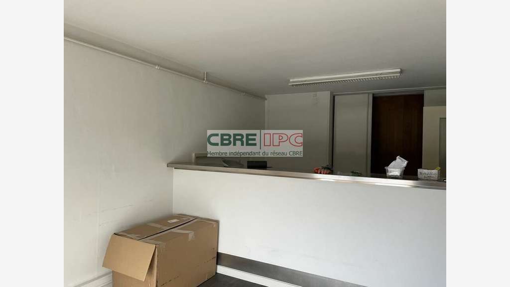 Location bureaux 120m² à Lons Charles de Gaulle