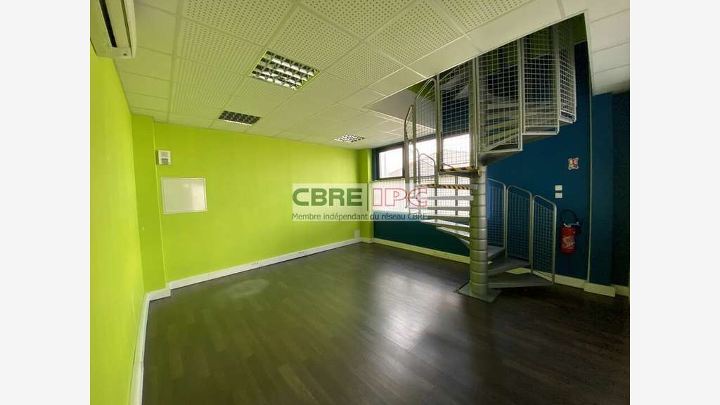 LOCATION - REF : 8403FL/JF2