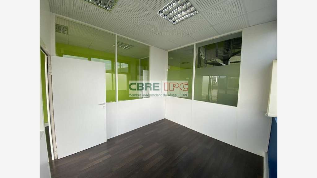 LOCATION - REF : 8403FL/JF2