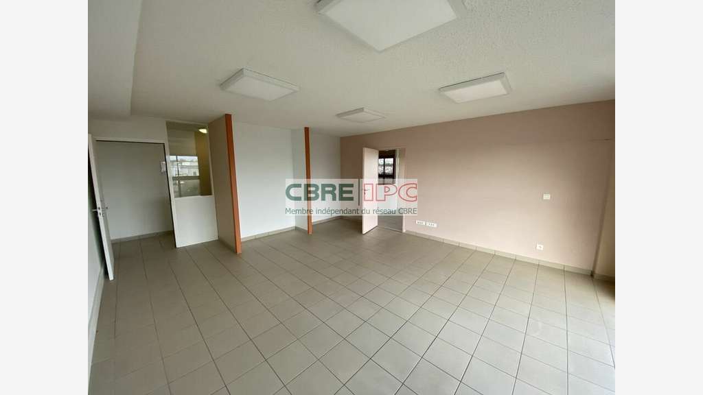LOCATION - REF : 8403FL/JF2