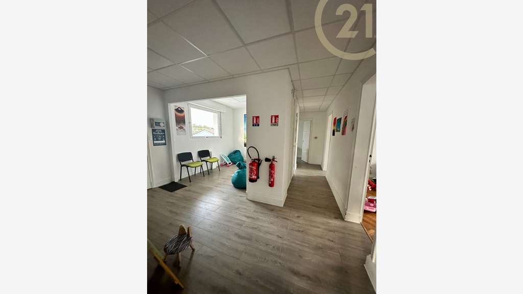 A louer bureaux 139m² Lons Le Saunier En Bercaille