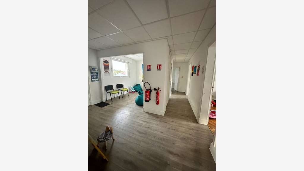A louer bureaux 139m² Lons Le Saunier En Bercaille