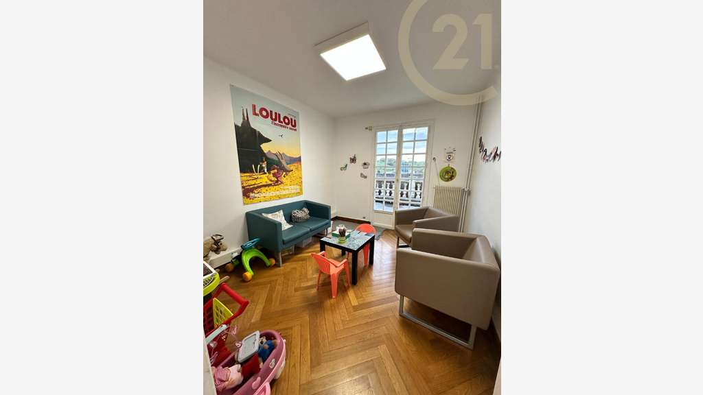 A louer bureaux 139m² Lons Le Saunier En Bercaille