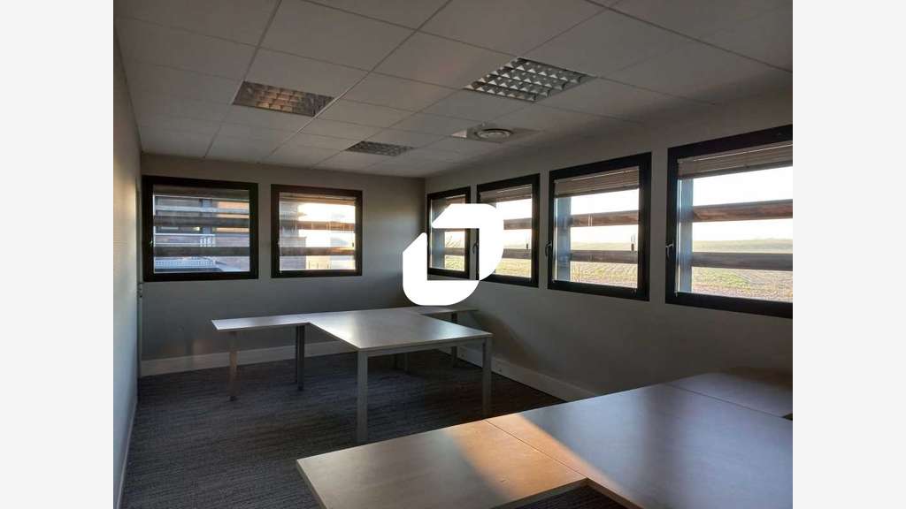 A louer Bureaux 130m² Loos