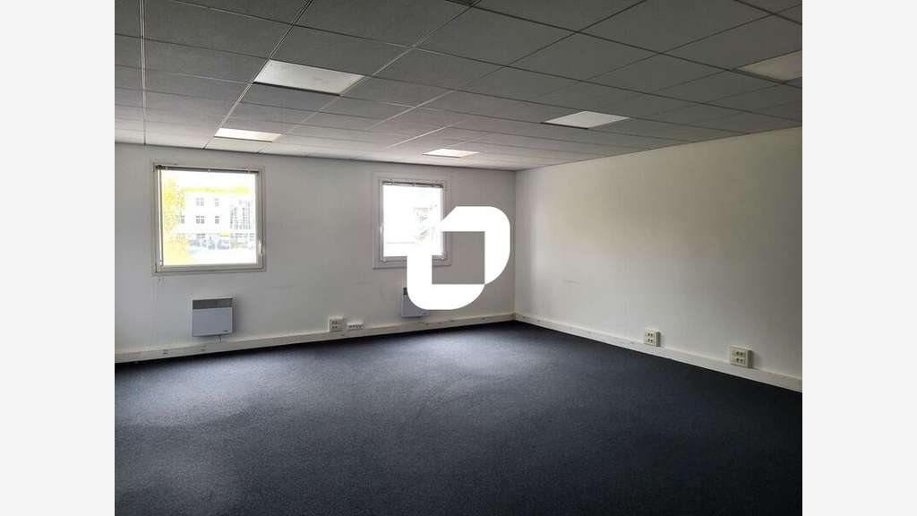 A louer Bureaux 333m² Loos