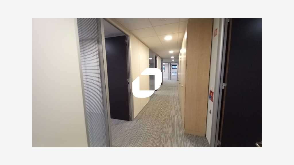 A louer Bureaux 1899m² Loos