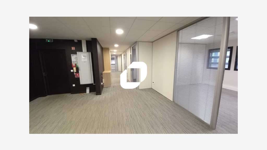 A louer Bureaux 1899m² Loos