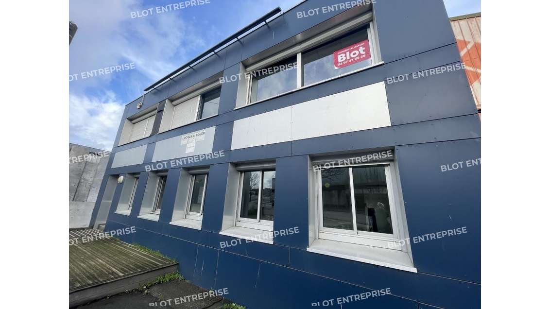 A louer bureaux 240m² RDC à Lorient 