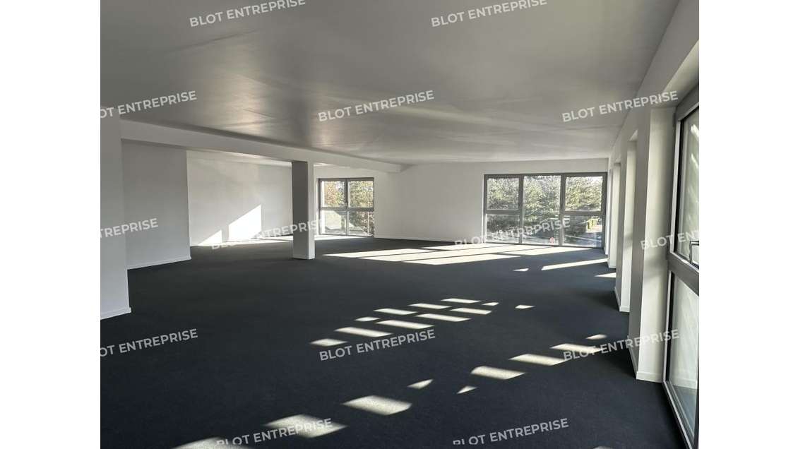 Location bureaux neufs 135m² à Lorient La Base