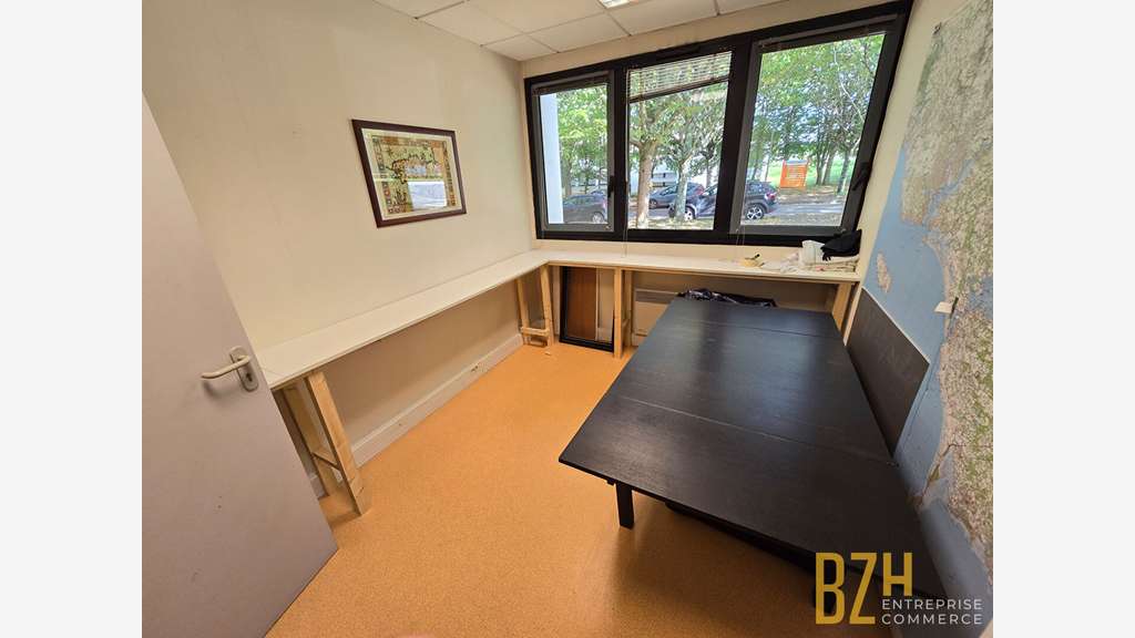 A louer bureaux 60m² Ploemeur parc de la Soye