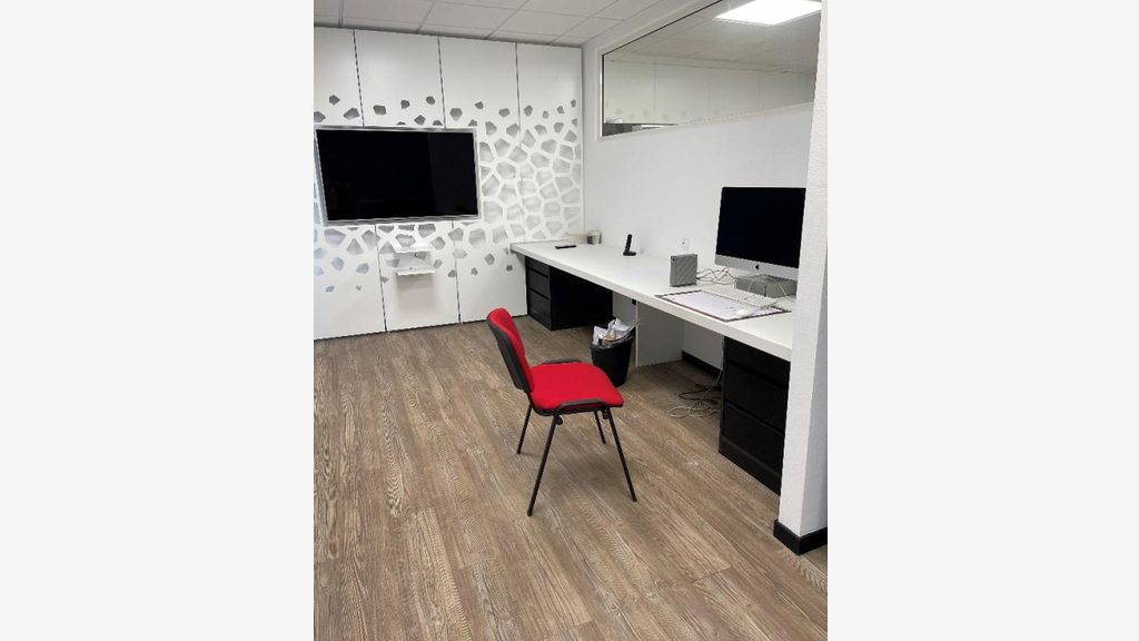 A louer bureaux 113m² RDC en entrée de Lorient