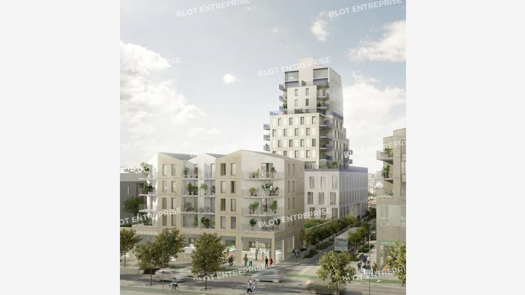A louer local commercial 618m² à Lorient centre 