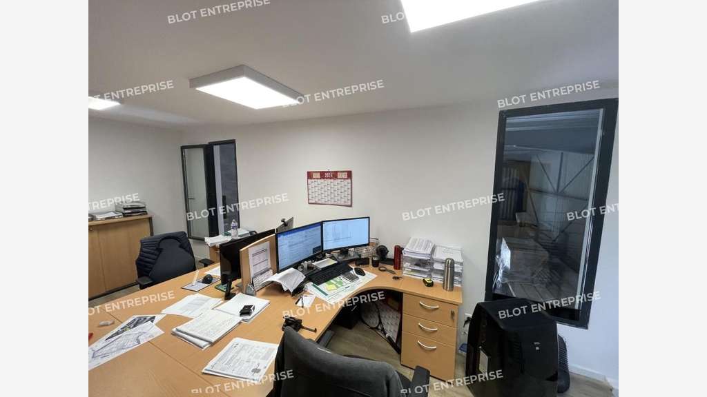 A louer bureaux 170m² Lorient proche voie express