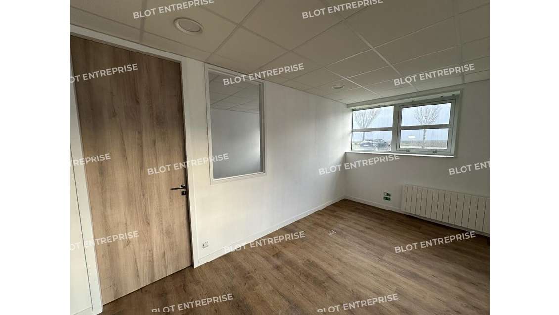 A louer bureaux 130m² parc activités Lorient Nord