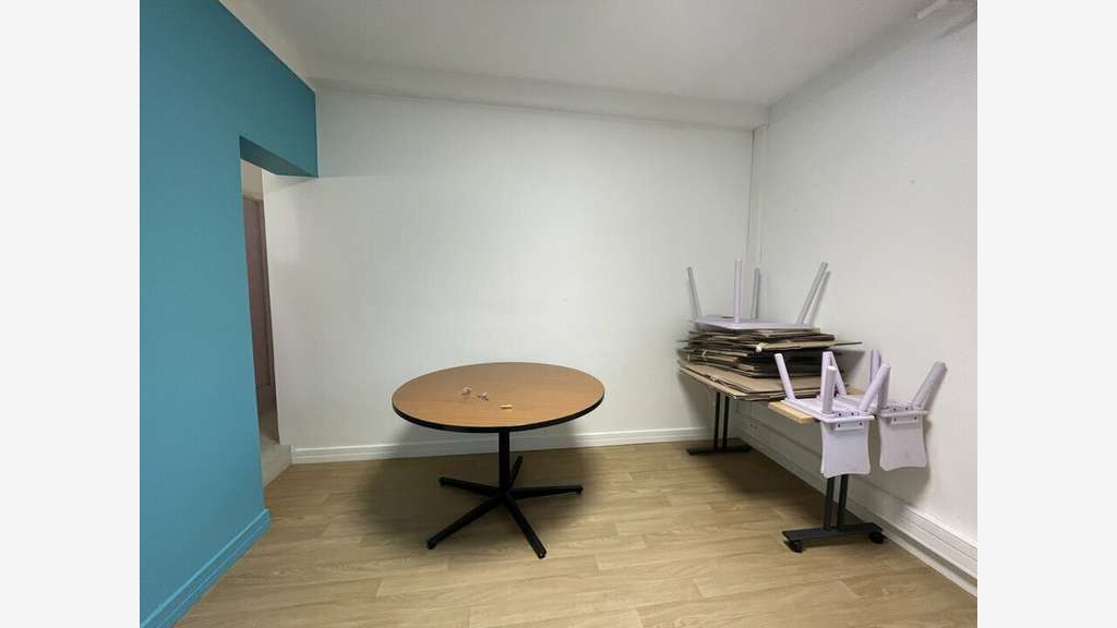 A louer local 94m² professions libérales à Lorient