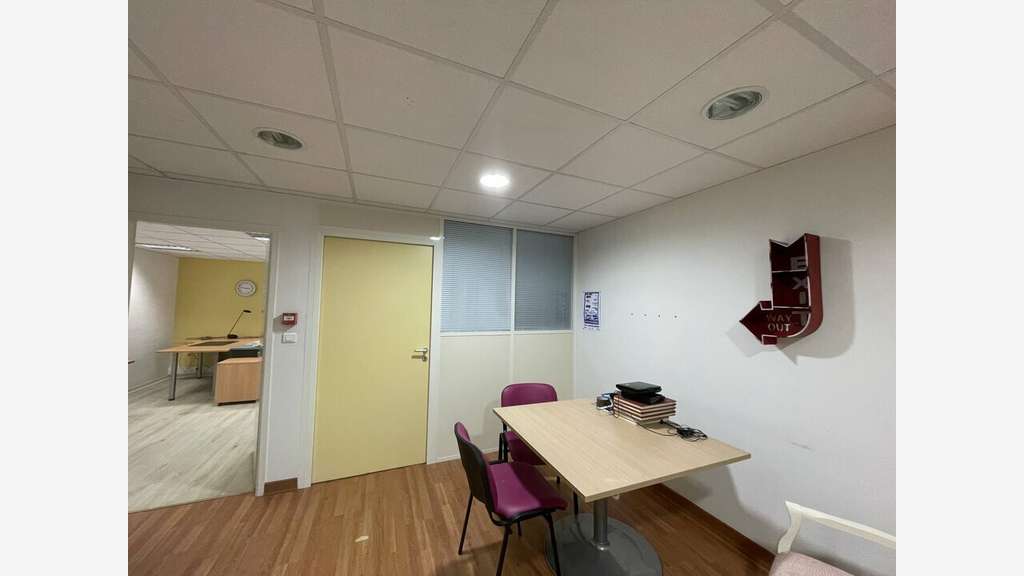 A louer local pro de 130m² à Lorient centre ville