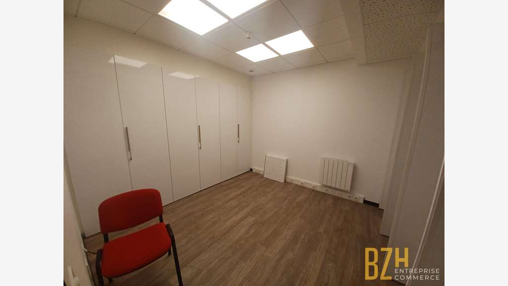 A louer bureaux 113m² RDC à Lorient