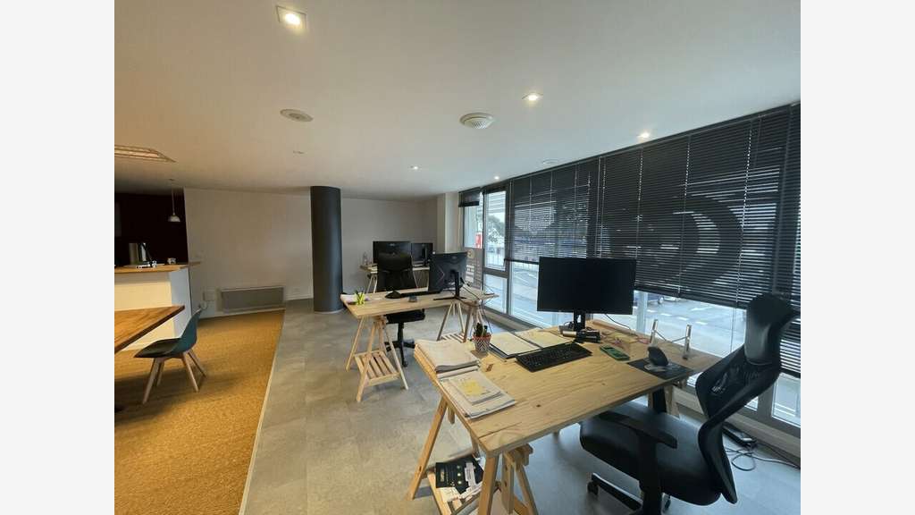 A louer bureaux aménagés de 75m² à Lorient