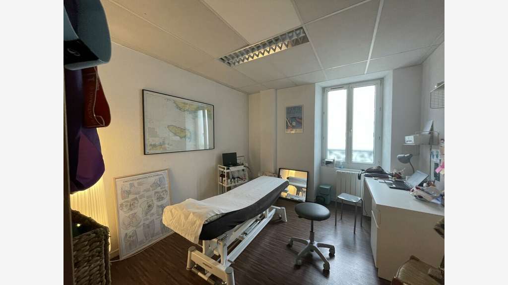 Bureaux 112m² R+1 à louer à Lorient