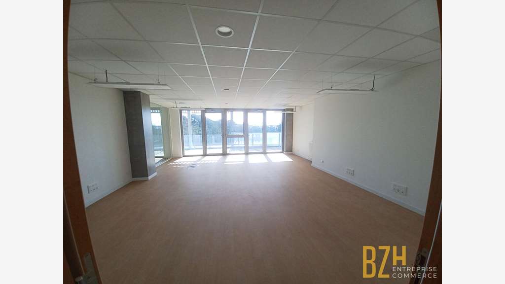 A louer bureaux neuf 46m² R+1 à Lorient