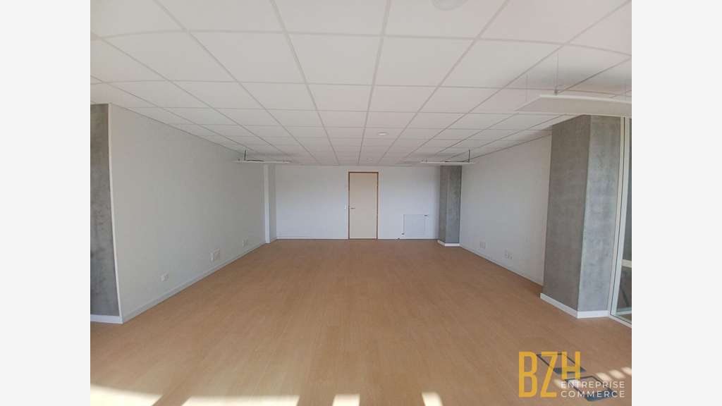 A louer bureaux neuf 46m² R+1 à Lorient