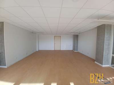 A louer bureaux neuf 46m² R+1 à Lorient