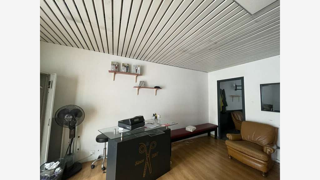 A louer local 34m² belle visibilité à Lorient