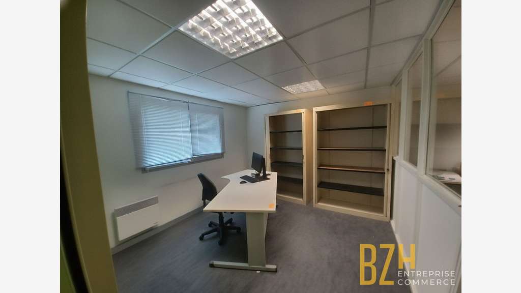 A louer bureaux 95m² ZA de Kerpont