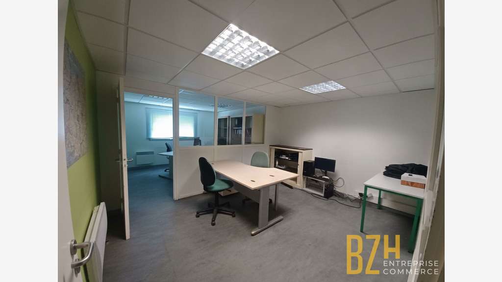 A louer bureaux 95m² ZA de Kerpont