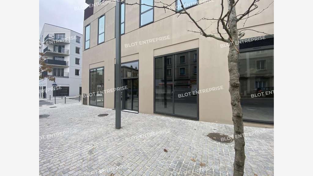 A louer local commercial 268m² à Lorient gare 