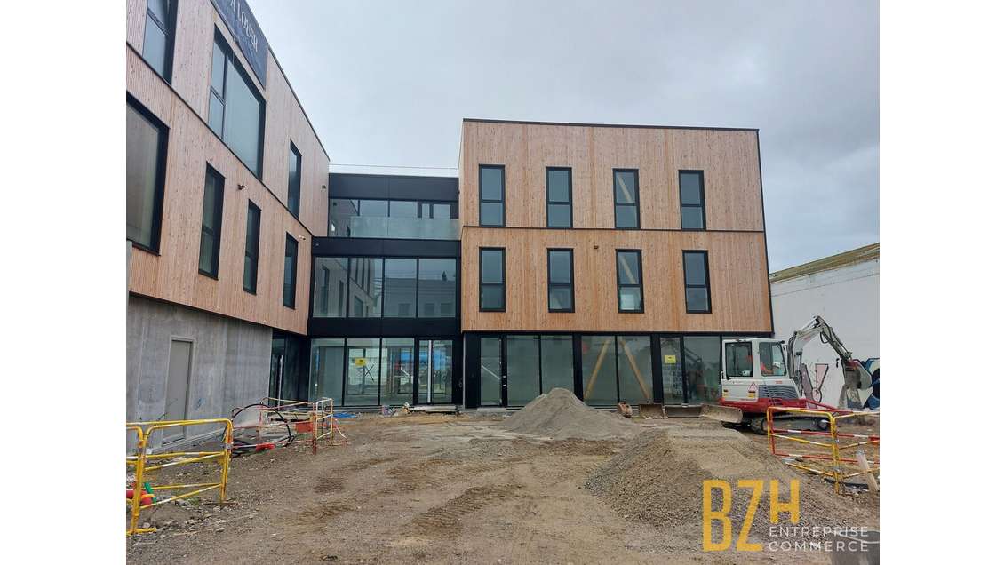 A louer bureaux 257m² R+2 à Lorient la Base