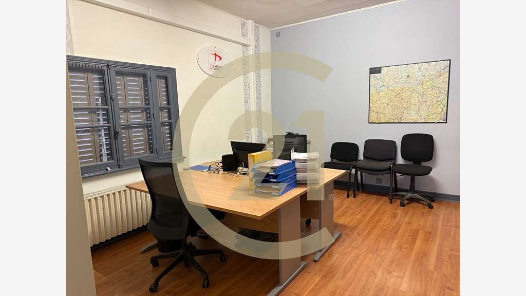 Location local professionnel 55m² à Louhans