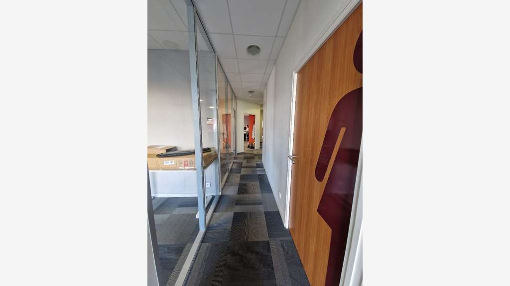 A louer 136m² de bureaux en RDC au Sud de Caen