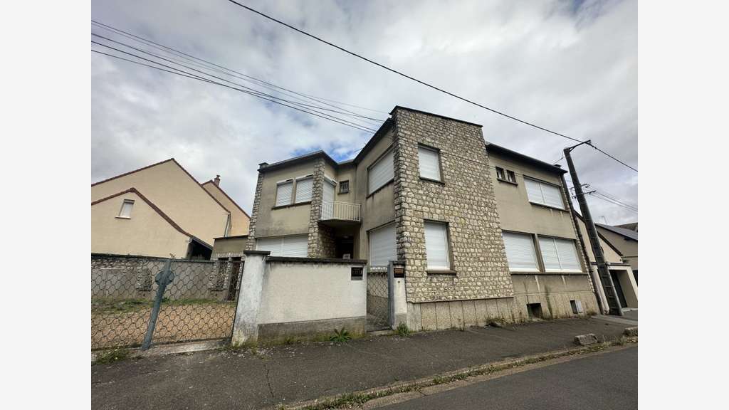 Immeuble de bureaux à louer à Luisant