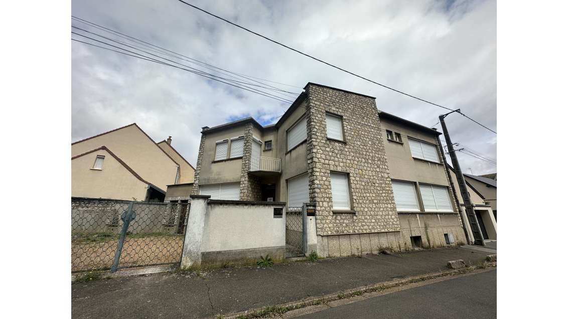 Immeuble de bureaux à louer à Luisant